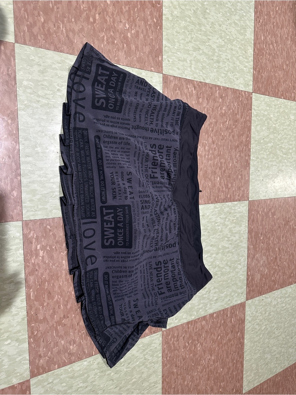 2014 Lululemon manifesto pace setter skirt size 12 skort shorts rare